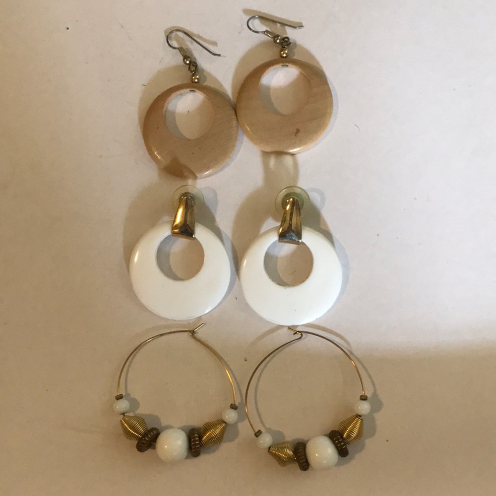 Bundle of 3 vintage earrings